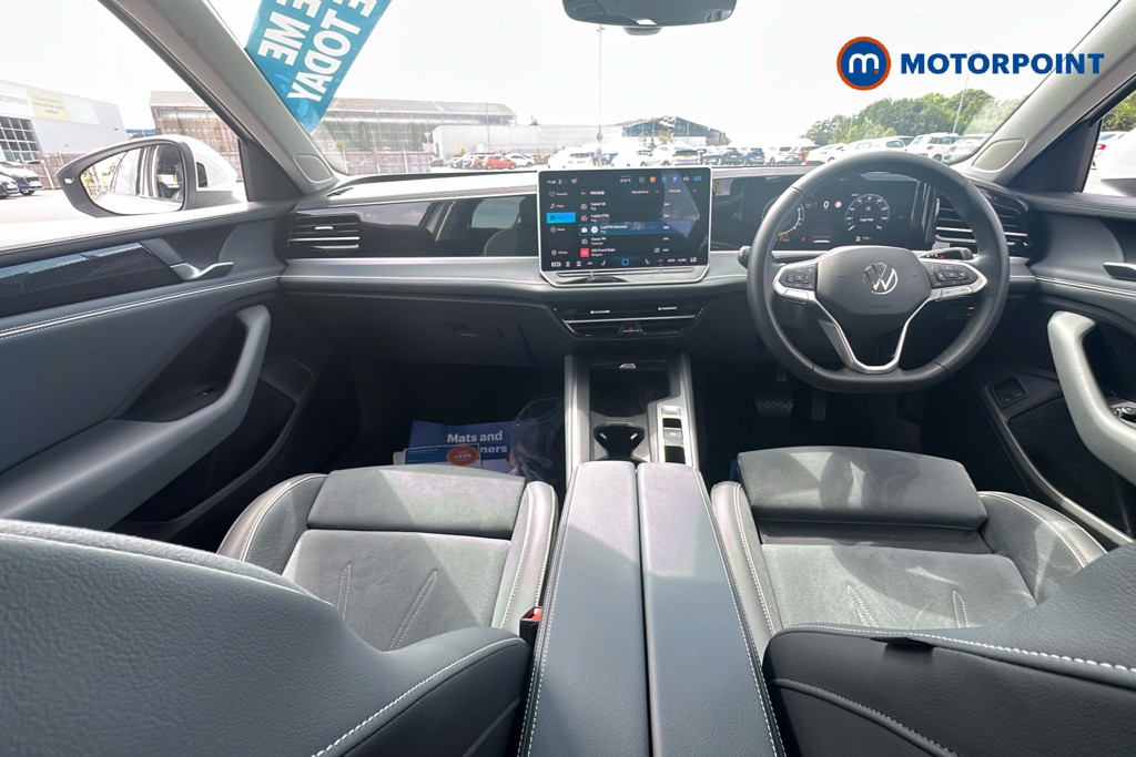 Volkswagen Passat Life Automatic Petrol Plug-In Hybrid Estate - Stock Number (1656624) - 1st supplementary image