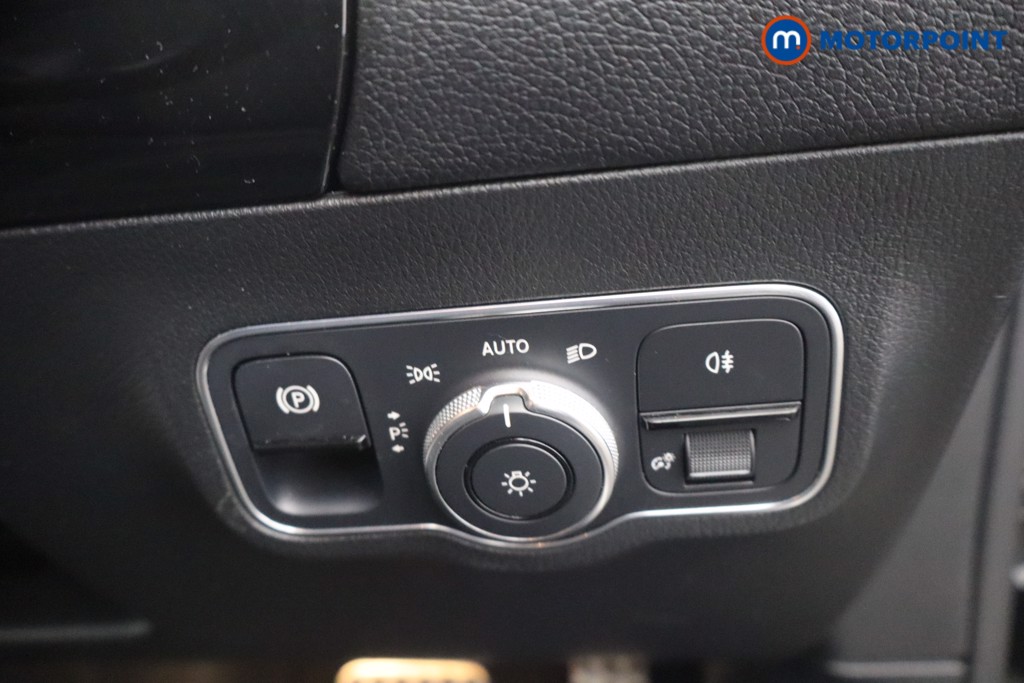 Mercedes-Benz B Class Amg Line Automatic Petrol Hatchback - Stock Number (1656847) - 14th supplementary image
