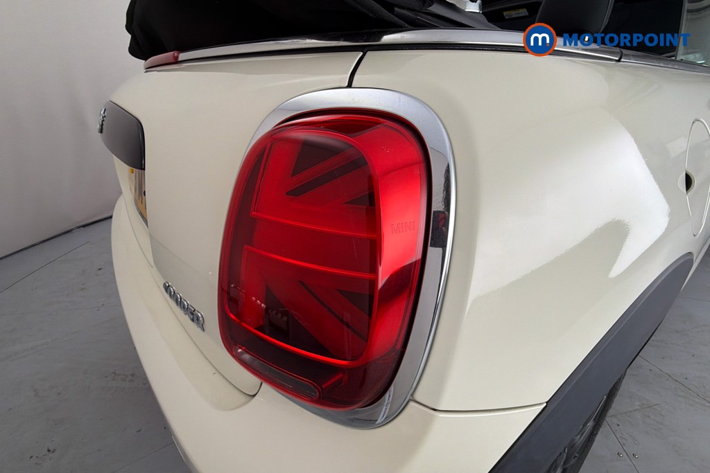 Mini Convertible Cooper Classic Manual Petrol Convertible - Stock Number (1657284) - 38th supplementary image