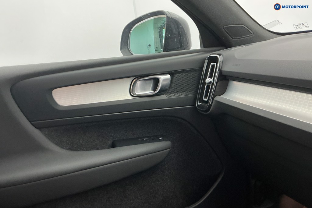 Volvo Xc40 Plus Automatic Petrol SUV - Stock Number (1657506) - 18th supplementary image