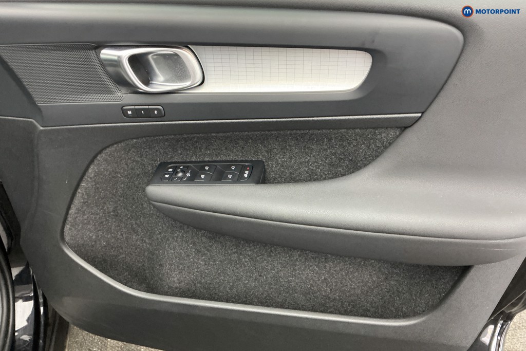 Volvo Xc40 Plus Automatic Petrol SUV - Stock Number (1657506) - 23rd supplementary image