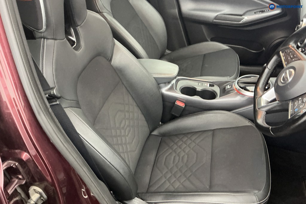 Nissan Juke Tekna Automatic Petrol SUV - Stock Number (1657548) - 5th supplementary image