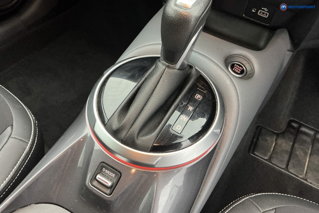 Nissan Juke Tekna Automatic Petrol SUV - Stock Number (1657548) - 15th supplementary image