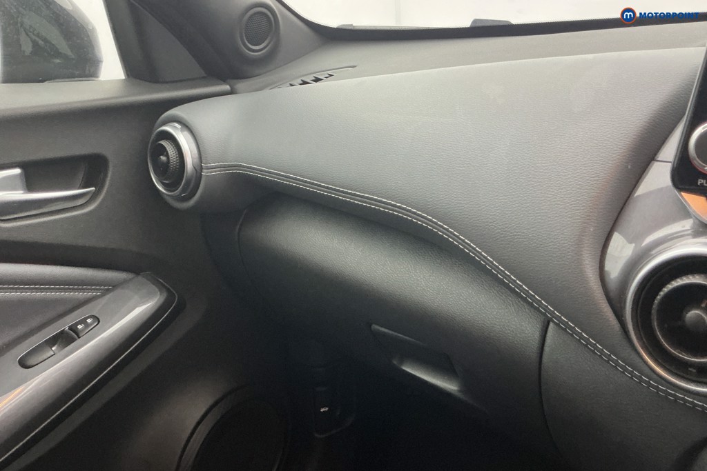 Nissan Juke Tekna Automatic Petrol SUV - Stock Number (1657548) - 18th supplementary image