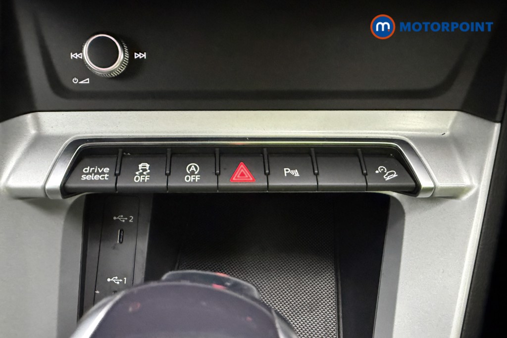 Audi Q3 Technik Automatic Petrol SUV - Stock Number (1658490) - 28th supplementary image