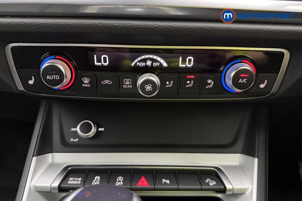Audi Q3 Technik Automatic Petrol SUV - Stock Number (1658490) - 29th supplementary image