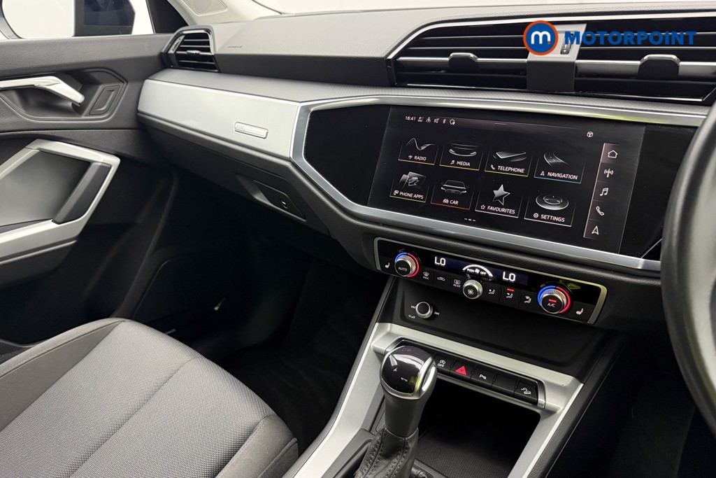 Audi Q3 Technik Automatic Petrol SUV - Stock Number (1658490) - 35th supplementary image