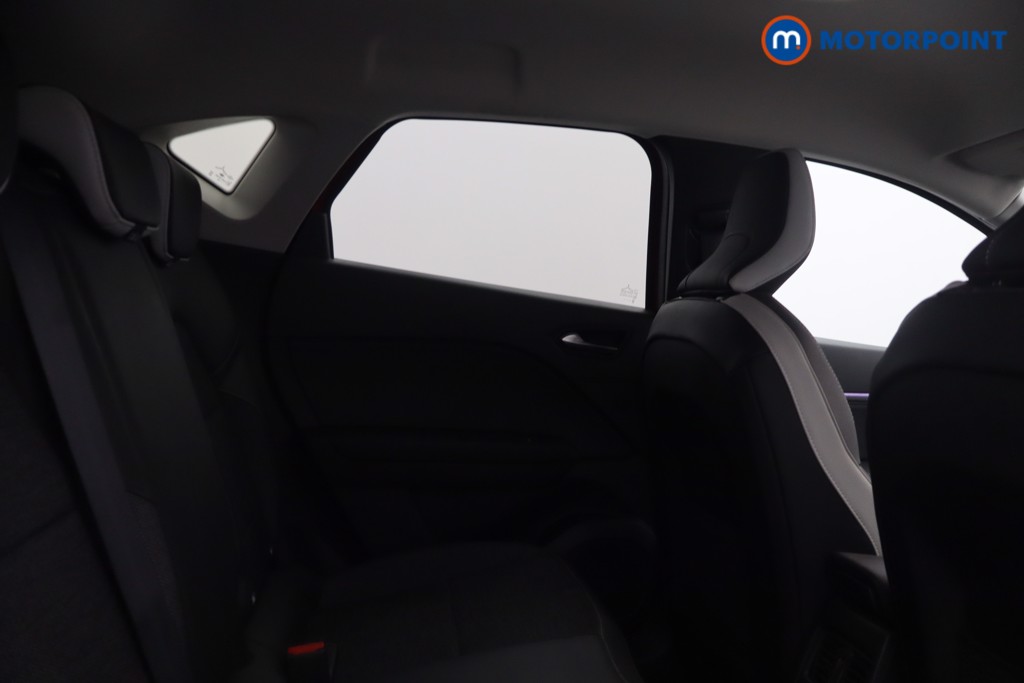 Renault Captur Techno Automatic Petrol-Electric Hybrid SUV - Stock Number (1658668) - 8th supplementary image