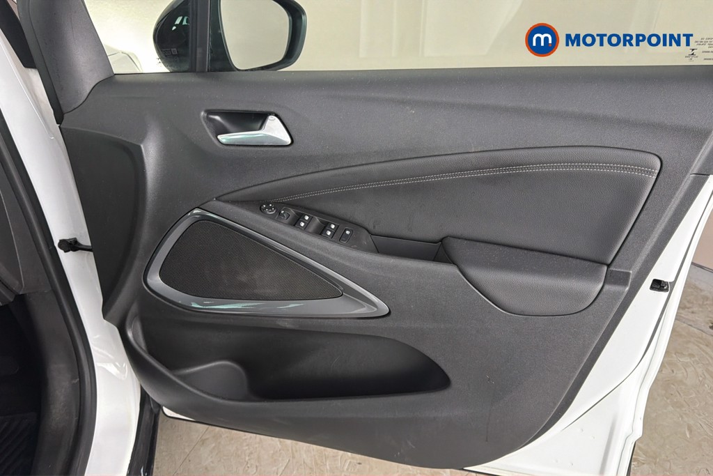 Vauxhall Crossland Elite Manual Petrol SUV - Stock Number (1658837) - 19th supplementary image