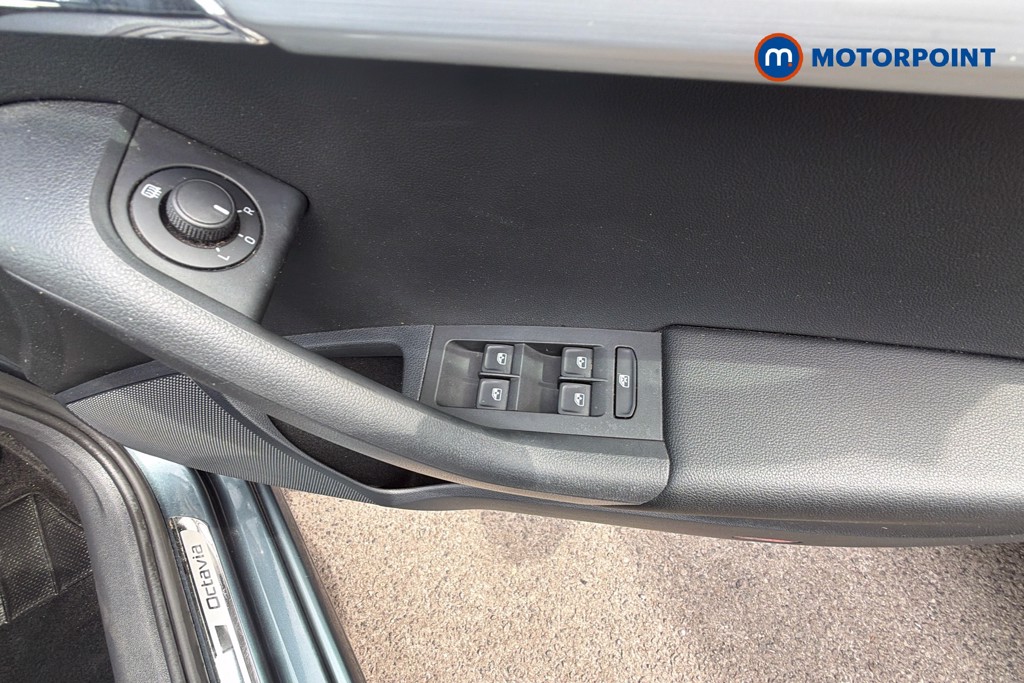 Skoda Octavia Se Drive Automatic Petrol Hatchback - Stock Number (1659339) - 20th supplementary image