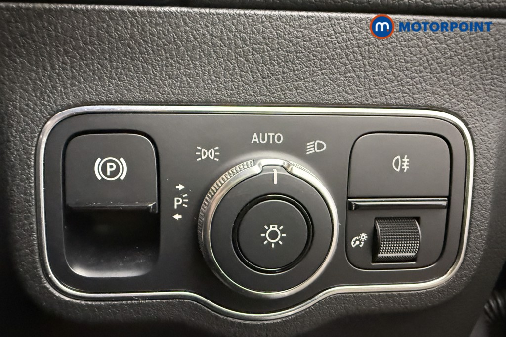 Mercedes-Benz GLA Amg Line Automatic Petrol SUV - Stock Number (1659427) - 18th supplementary image