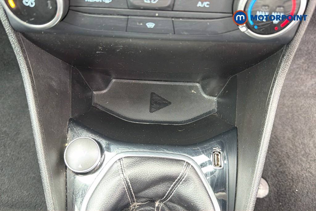 Ford Fiesta Zetec Manual Petrol Hatchback - Stock Number (1659617) - 17th supplementary image