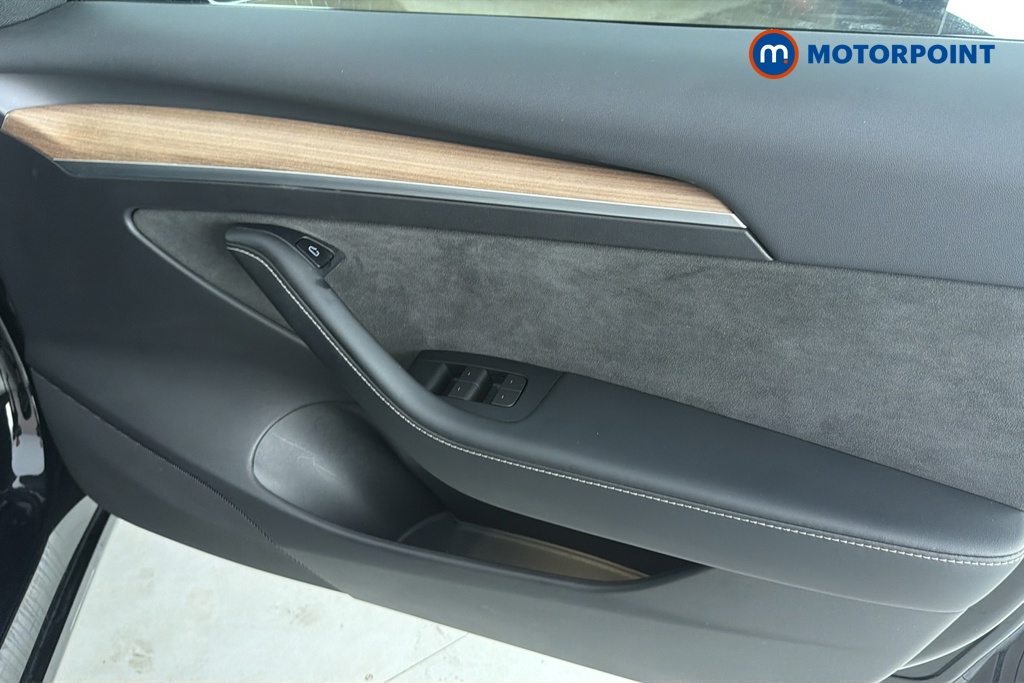 Tesla Model 3 Long Range Automatic Electric Saloon - Stock Number (1659734) - 18th supplementary image