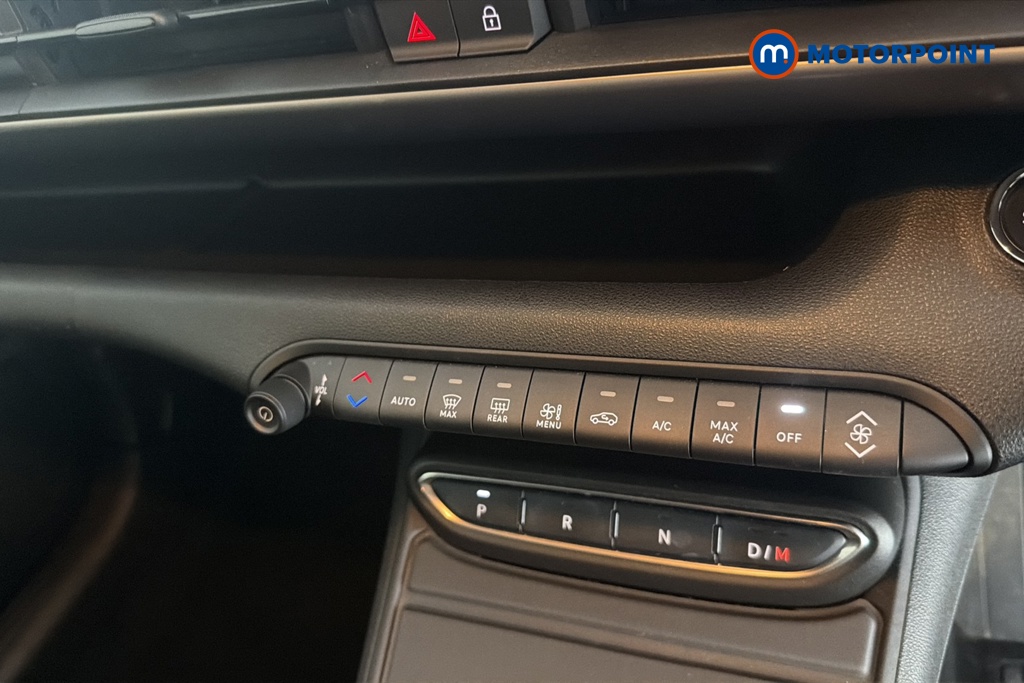 Jeep Avenger Summit Automatic Petrol SUV - Stock Number (1659880) - 12th supplementary image