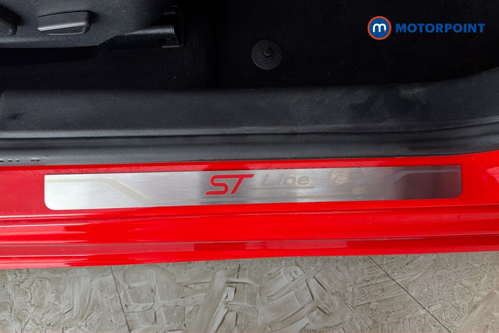 Ford Focus St-Line X Manual Diesel Hatchback - Stock Number (1660129) - 27th supplementary image