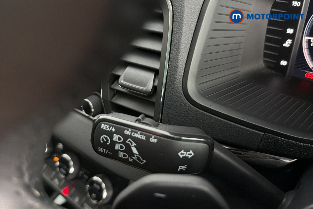 Skoda Karoq Se L Automatic Petrol SUV - Stock Number (1660532) - 5th supplementary image