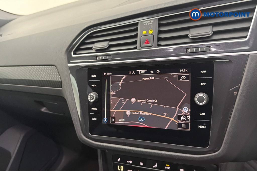 Volkswagen Tiguan R-Line Automatic Petrol SUV - Stock Number (1660883) - 10th supplementary image