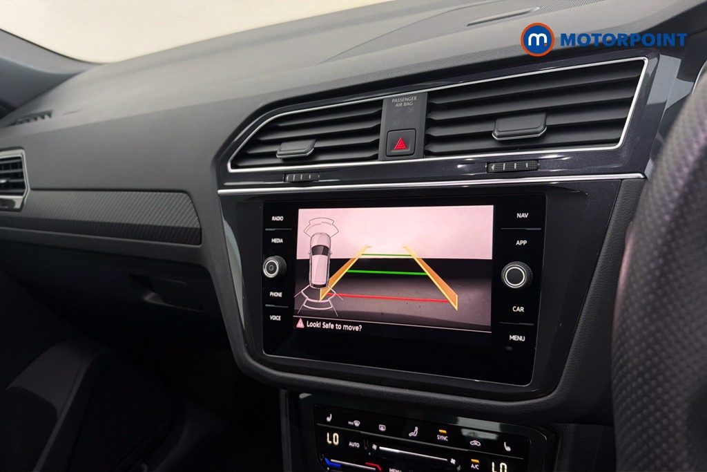 Volkswagen Tiguan R-Line Automatic Petrol SUV - Stock Number (1660883) - 13th supplementary image