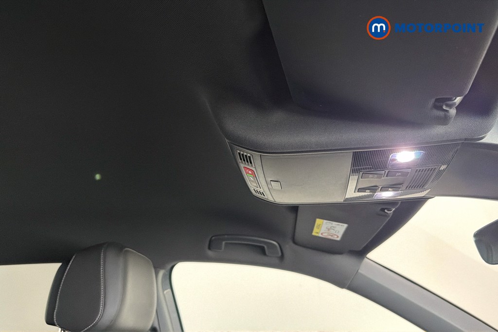 Volkswagen Tiguan R-Line Automatic Petrol SUV - Stock Number (1660883) - 32nd supplementary image