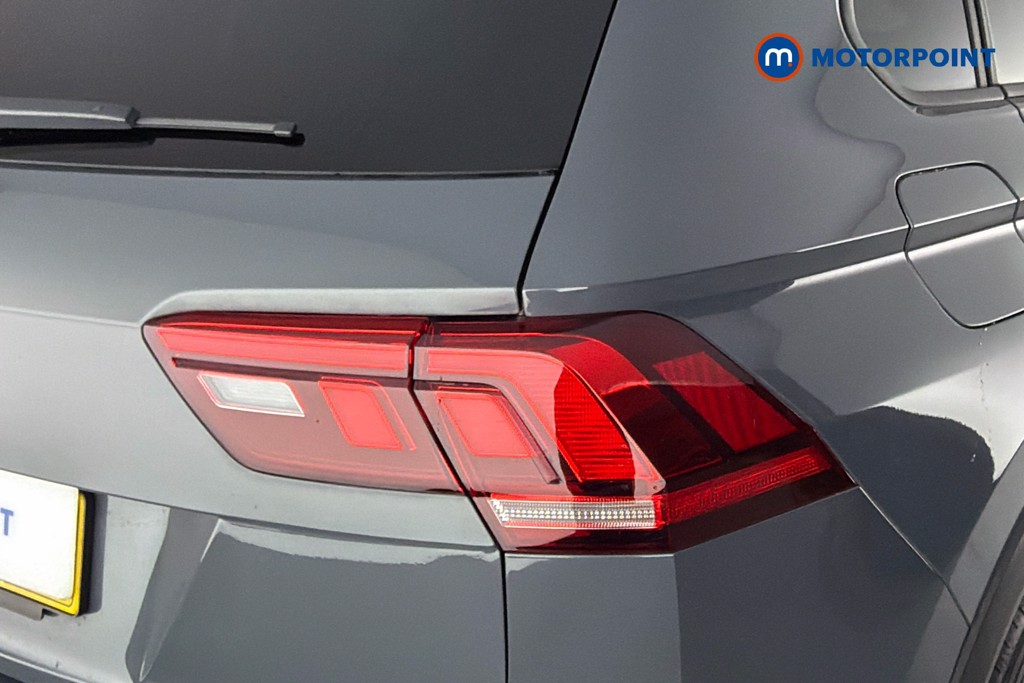 Volkswagen Tiguan R-Line Automatic Petrol SUV - Stock Number (1660883) - 38th supplementary image