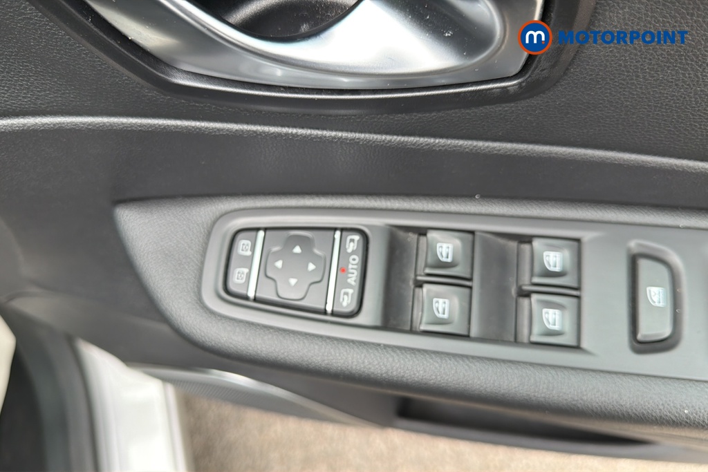 Renault Captur Dynamique S Nav Manual Petrol SUV - Stock Number (1661083) - 19th supplementary image
