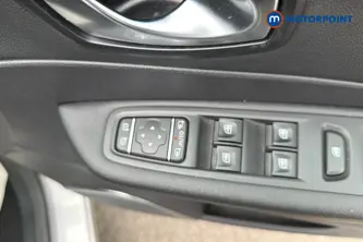Renault Captur Dynamique S Nav Manual Petrol SUV - Stock Number (1661083) - 19th supplementary image