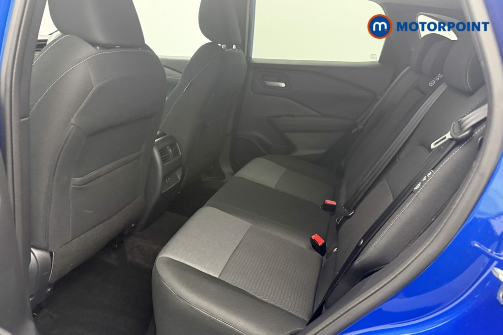 Nissan Qashqai N-Connecta Manual Petrol SUV - Stock Number (1661362) - 5th supplementary image