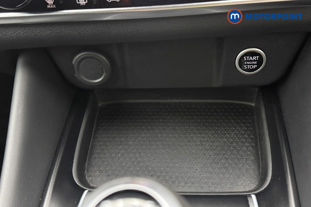 Nissan Qashqai N-Connecta Manual Petrol SUV - Stock Number (1661362) - 15th supplementary image