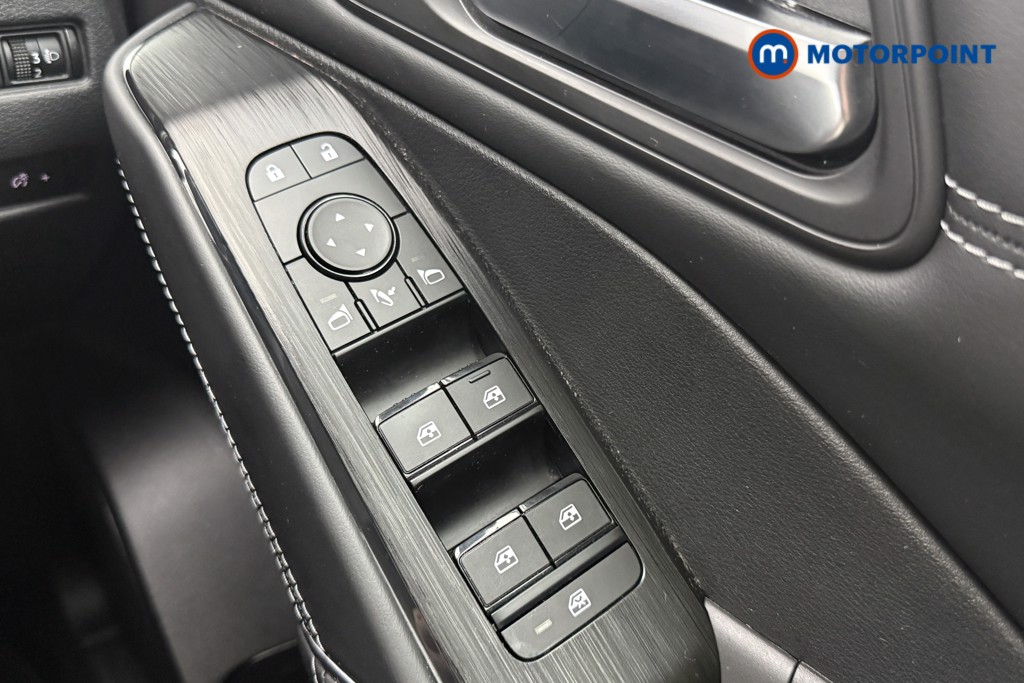 Nissan Qashqai N-Connecta Manual Petrol SUV - Stock Number (1661362) - 17th supplementary image
