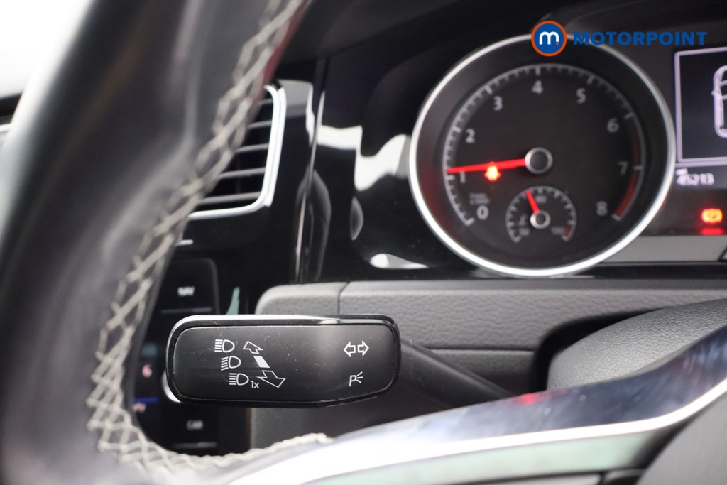 Volkswagen Golf R-Line Manual Petrol Hatchback - Stock Number (1661946) - 5th supplementary image