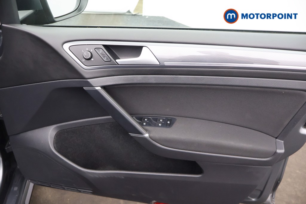 Volkswagen Golf R-Line Manual Petrol Hatchback - Stock Number (1661946) - 11th supplementary image