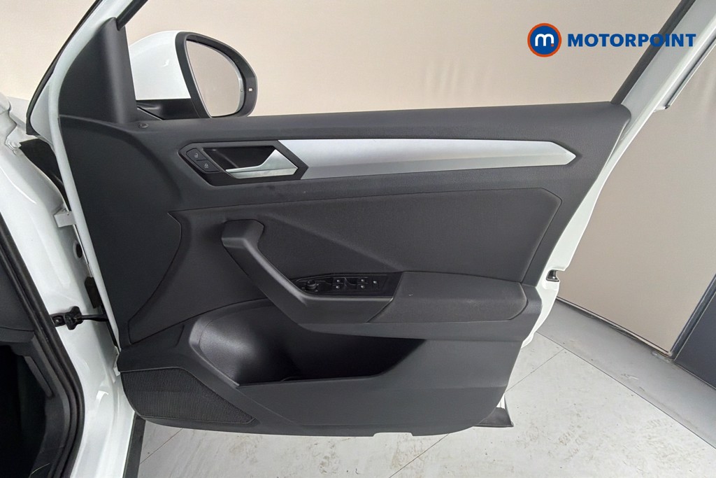 Volkswagen T-Roc Life Manual Petrol SUV - Stock Number (1662528) - 19th supplementary image