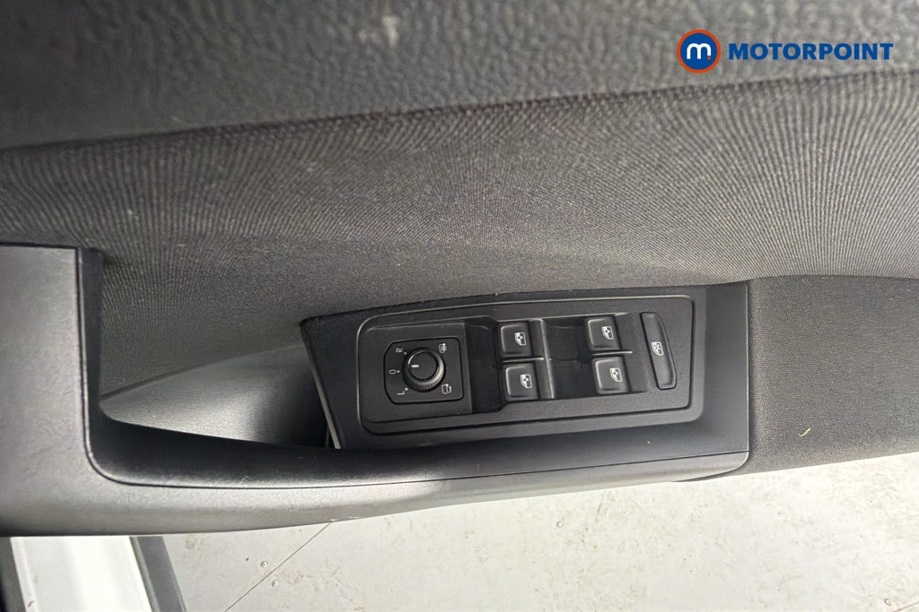 Volkswagen T-Roc Life Manual Petrol SUV - Stock Number (1662528) - 20th supplementary image