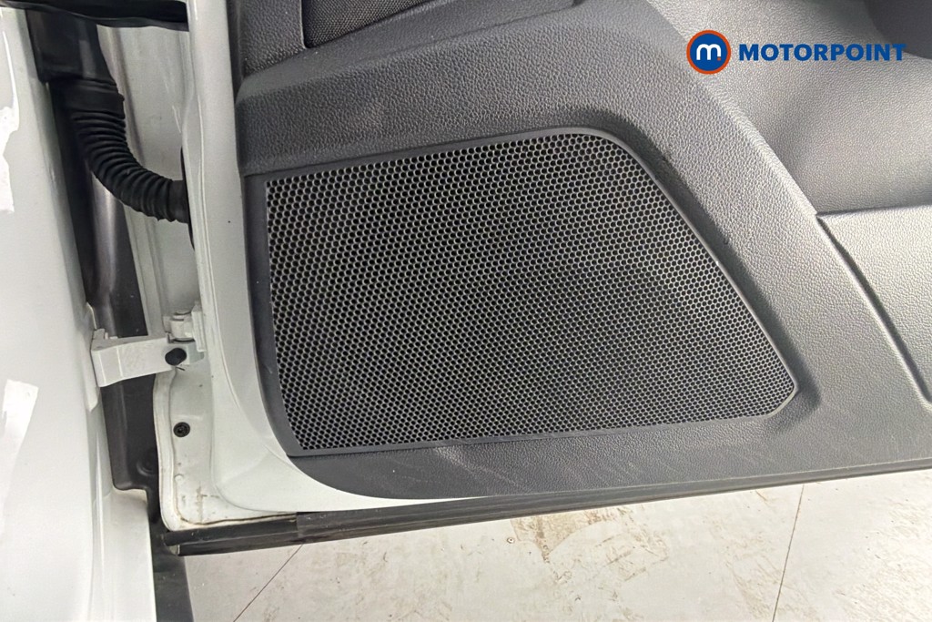Volkswagen T-Roc Life Manual Petrol SUV - Stock Number (1662528) - 21st supplementary image