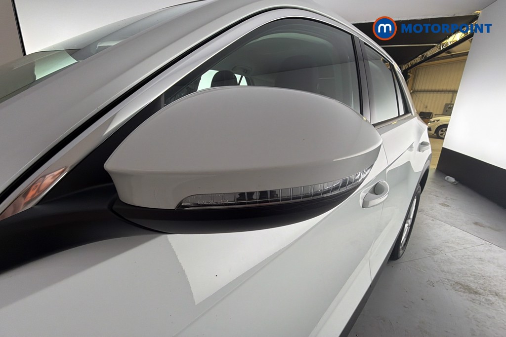 Volkswagen T-Roc Life Manual Petrol SUV - Stock Number (1662528) - 43rd supplementary image