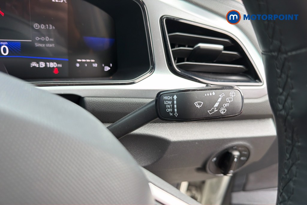 Volkswagen T-Roc Life Manual Petrol SUV - Stock Number (1662544) - 7th supplementary image