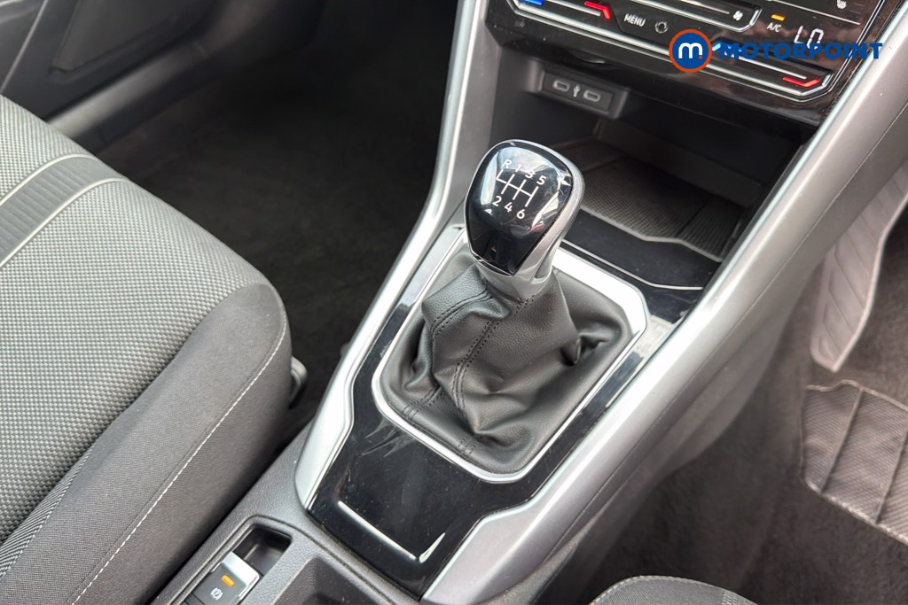 Volkswagen T-Roc Life Manual Petrol SUV - Stock Number (1662544) - 15th supplementary image