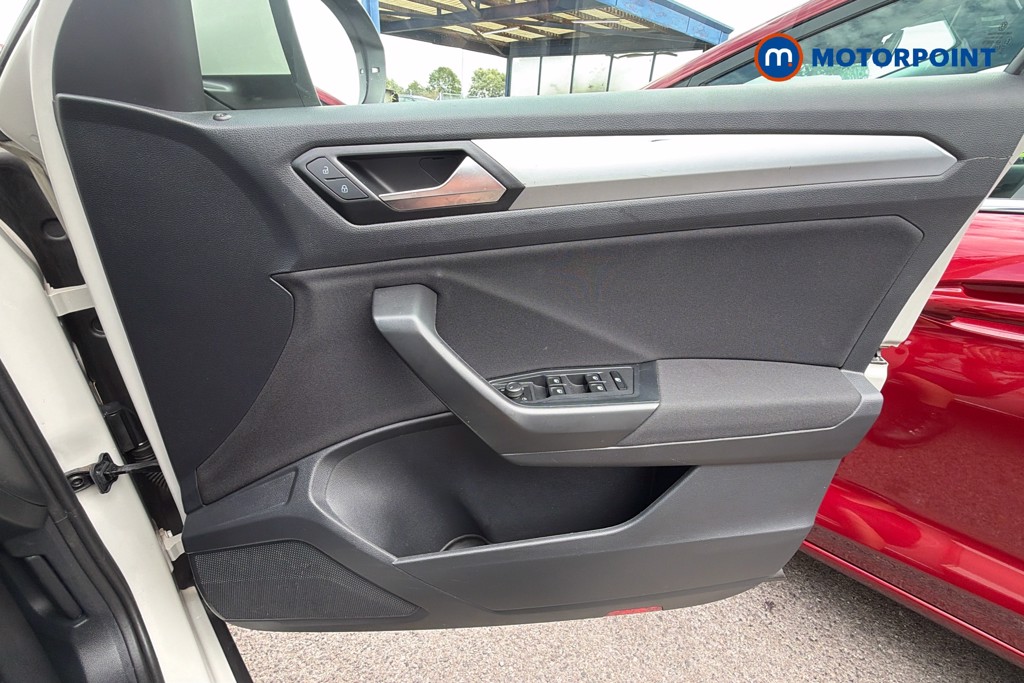 Volkswagen T-Roc Life Manual Petrol SUV - Stock Number (1662544) - 19th supplementary image