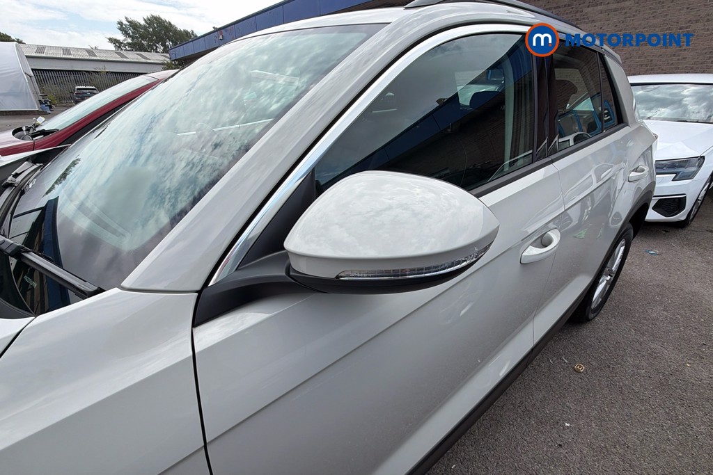 Volkswagen T-Roc Life Manual Petrol SUV - Stock Number (1662544) - 43rd supplementary image