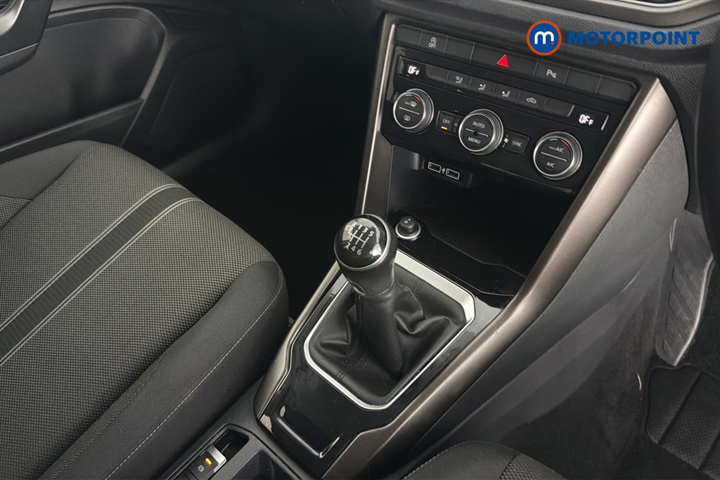 Volkswagen T-Roc SE Manual Diesel SUV - Stock Number (1662888) - 15th supplementary image