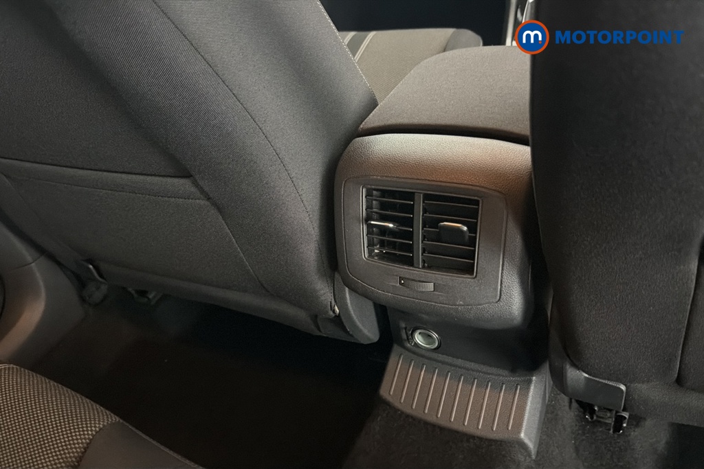 Volkswagen T-Roc SE Manual Diesel SUV - Stock Number (1662888) - 28th supplementary image