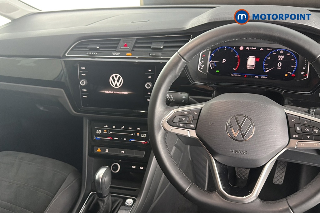 Volkswagen Touran SEL Automatic Petrol People Carrier - Stock Number (1663445) - 1st supplementary image