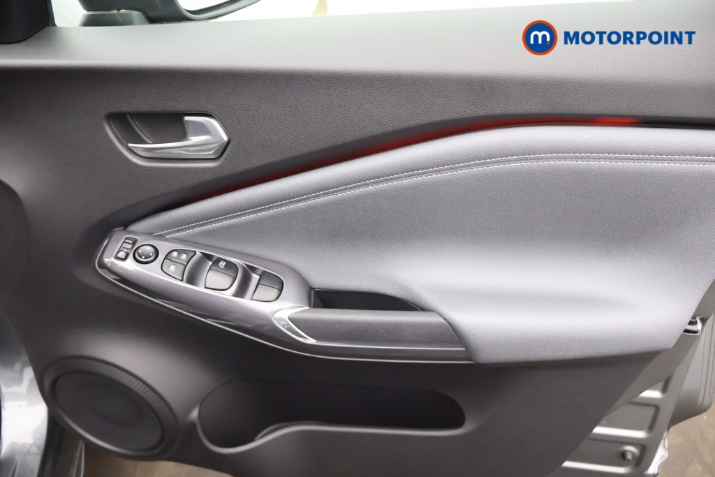 Nissan Juke Tekna Automatic Petrol SUV - Stock Number (1664003) - 9th supplementary image