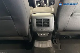 Volkswagen T-Roc Active Manual Petrol SUV - Stock Number (1664996) - 28th supplementary image