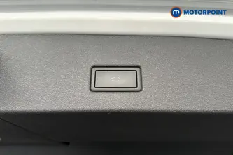 Volkswagen T-Roc Active Manual Petrol SUV - Stock Number (1664996) - 35th supplementary image