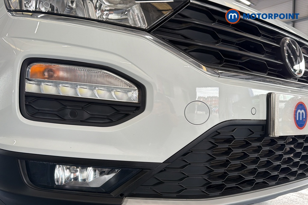 Volkswagen T-Roc Active Manual Petrol SUV - Stock Number (1664996) - 38th supplementary image