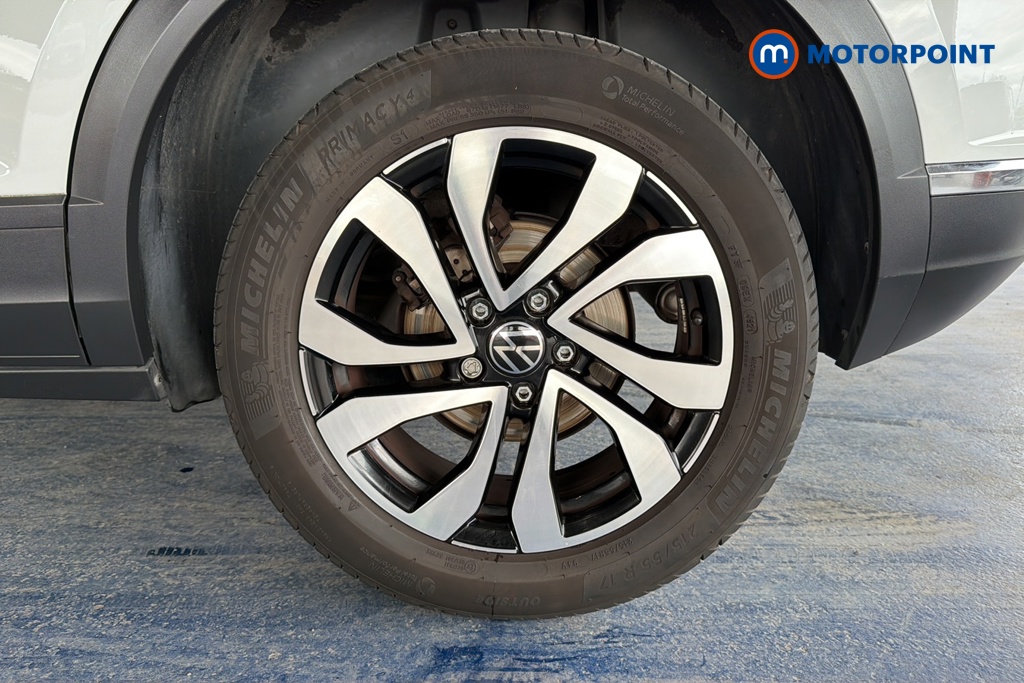 Volkswagen T-Roc Active Manual Petrol SUV - Stock Number (1664996) - 45th supplementary image