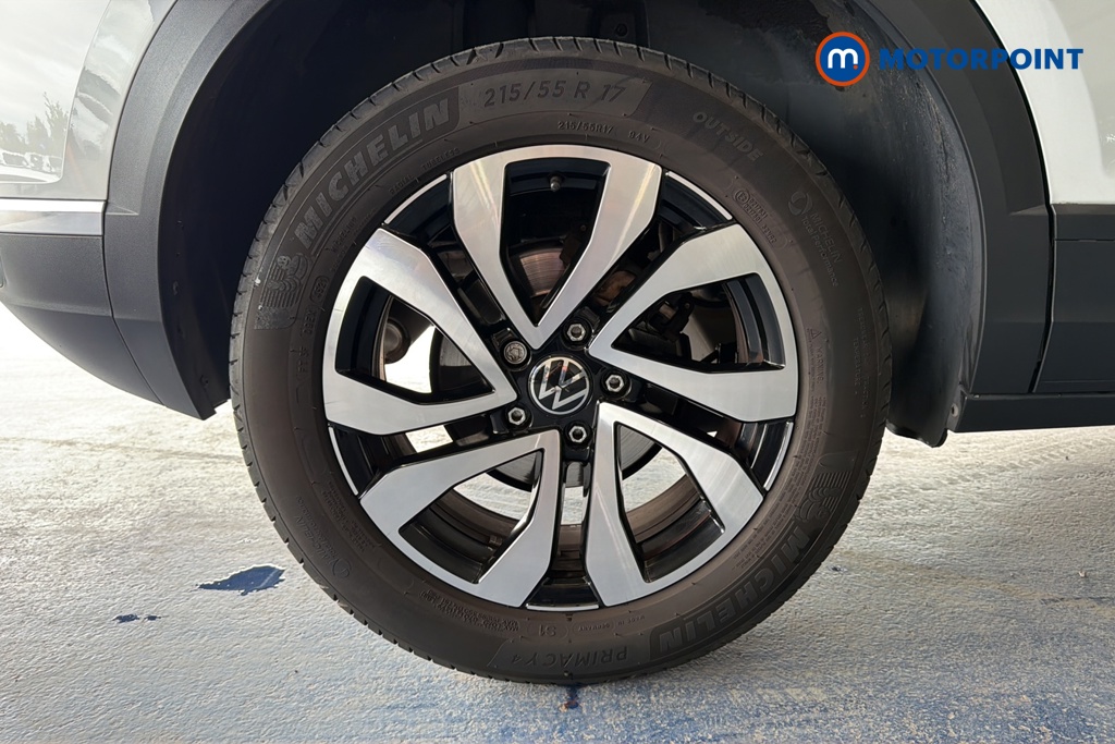 Volkswagen T-Roc Active Manual Petrol SUV - Stock Number (1664996) - 46th supplementary image