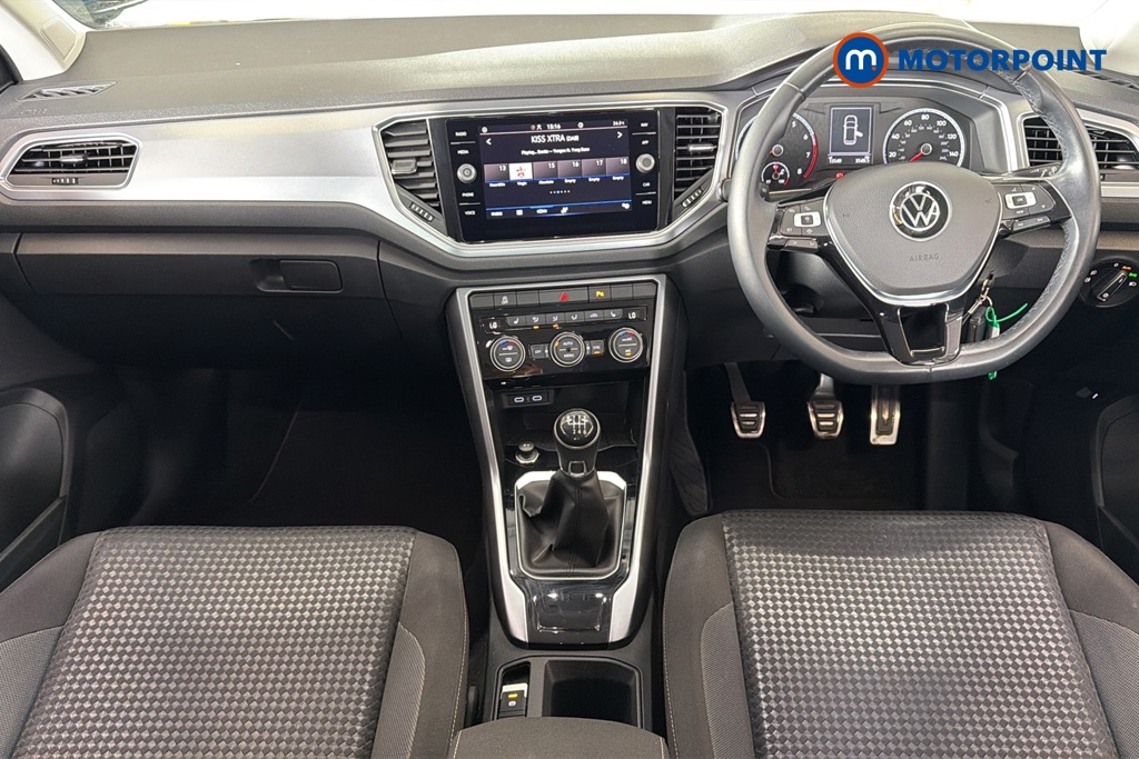 Volkswagen T-Roc Active Manual Petrol SUV - Stock Number (1664996) - 1st supplementary image