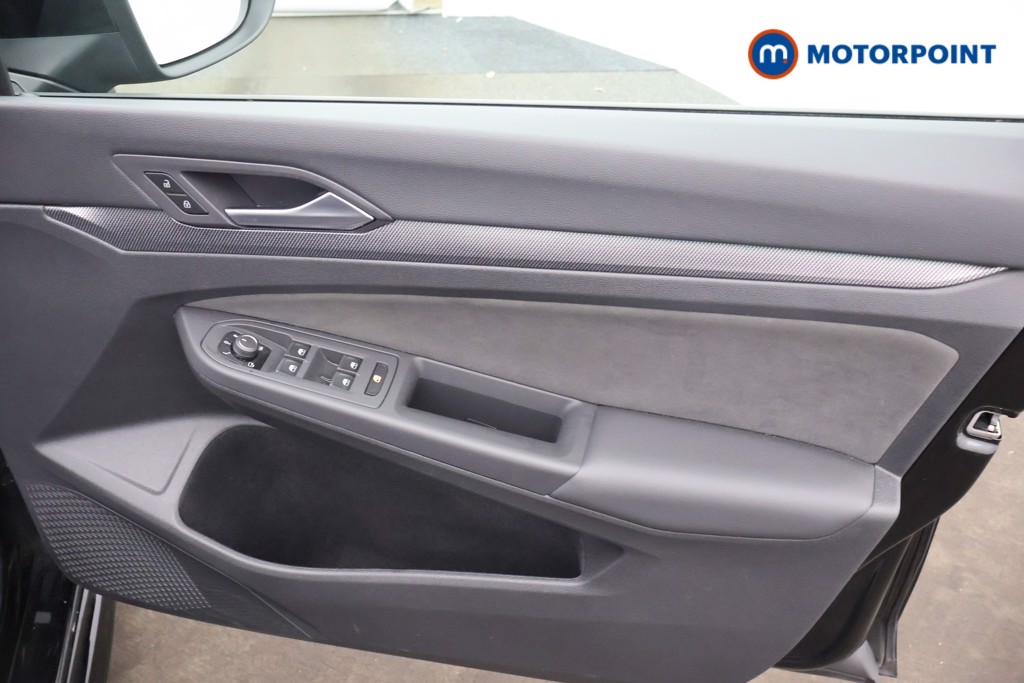 Volkswagen Golf Black Edition Manual Petrol Hatchback - Stock Number (1665013) - 11th supplementary image